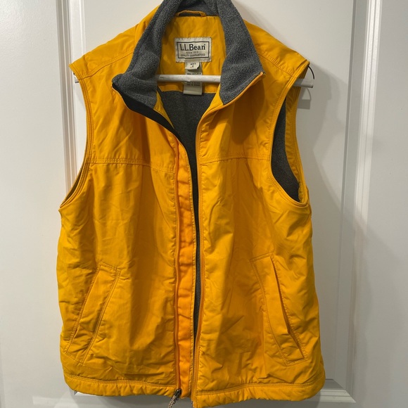 L. L. Bean Vest - Picture 1 of 2